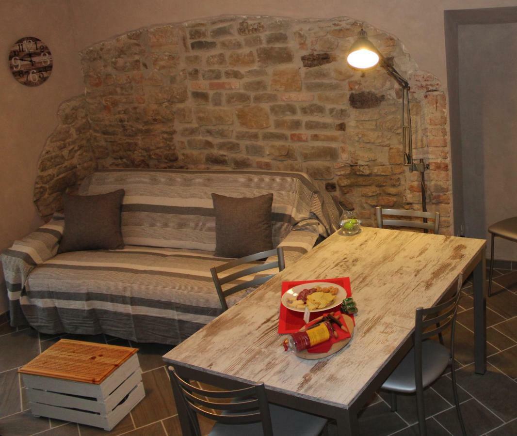 Appartamento Langa 4 Love Novello Esterno foto